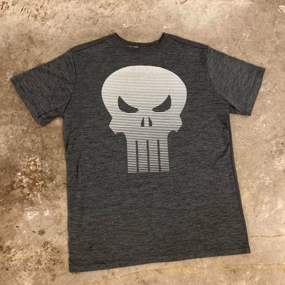 Marvel Punisher  Gray Short Sleeve Tee with Iconic Skull Design